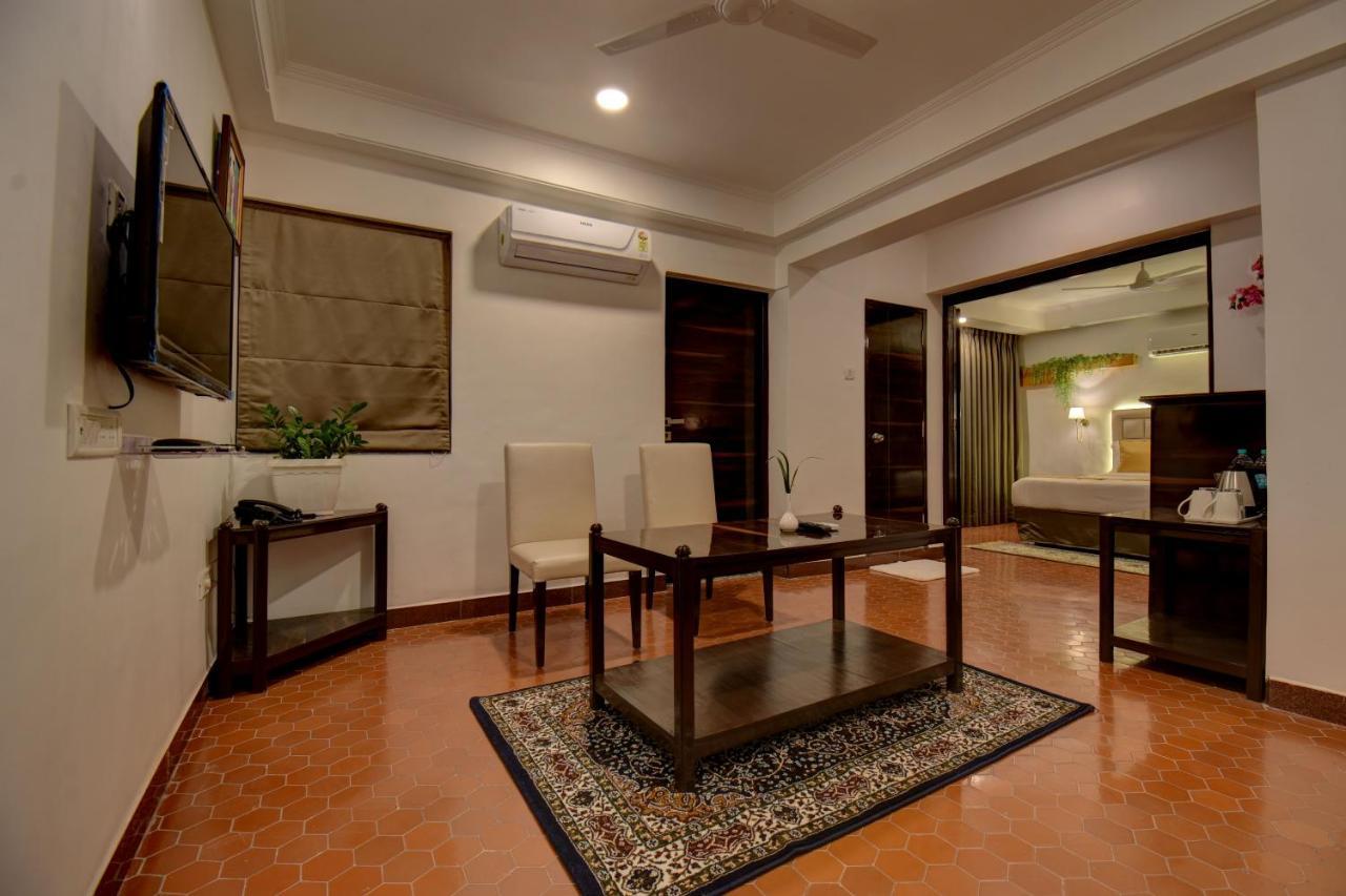 Elite Hotel Lonavala Exterior photo